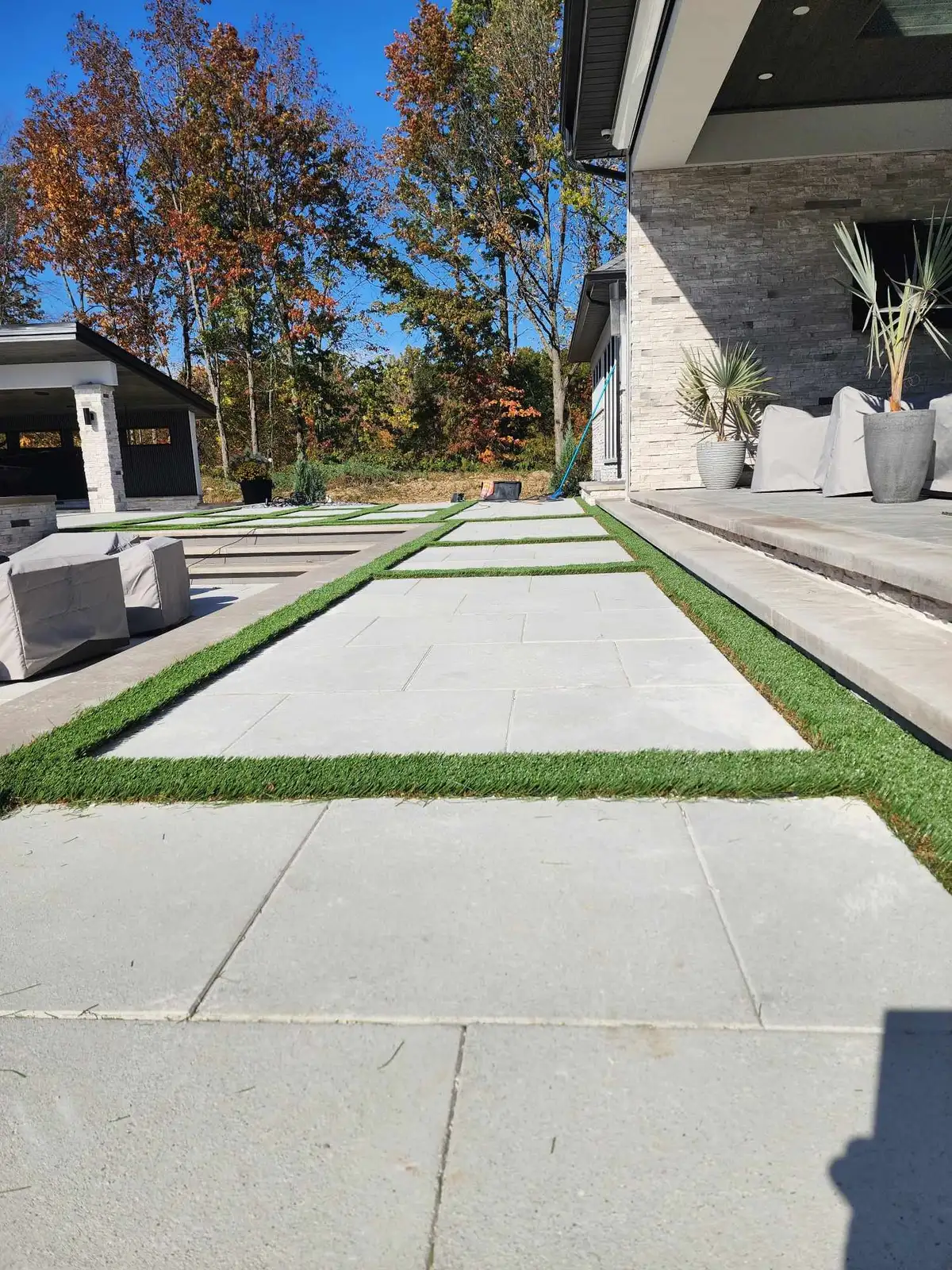 Stone steps with integrated lighting