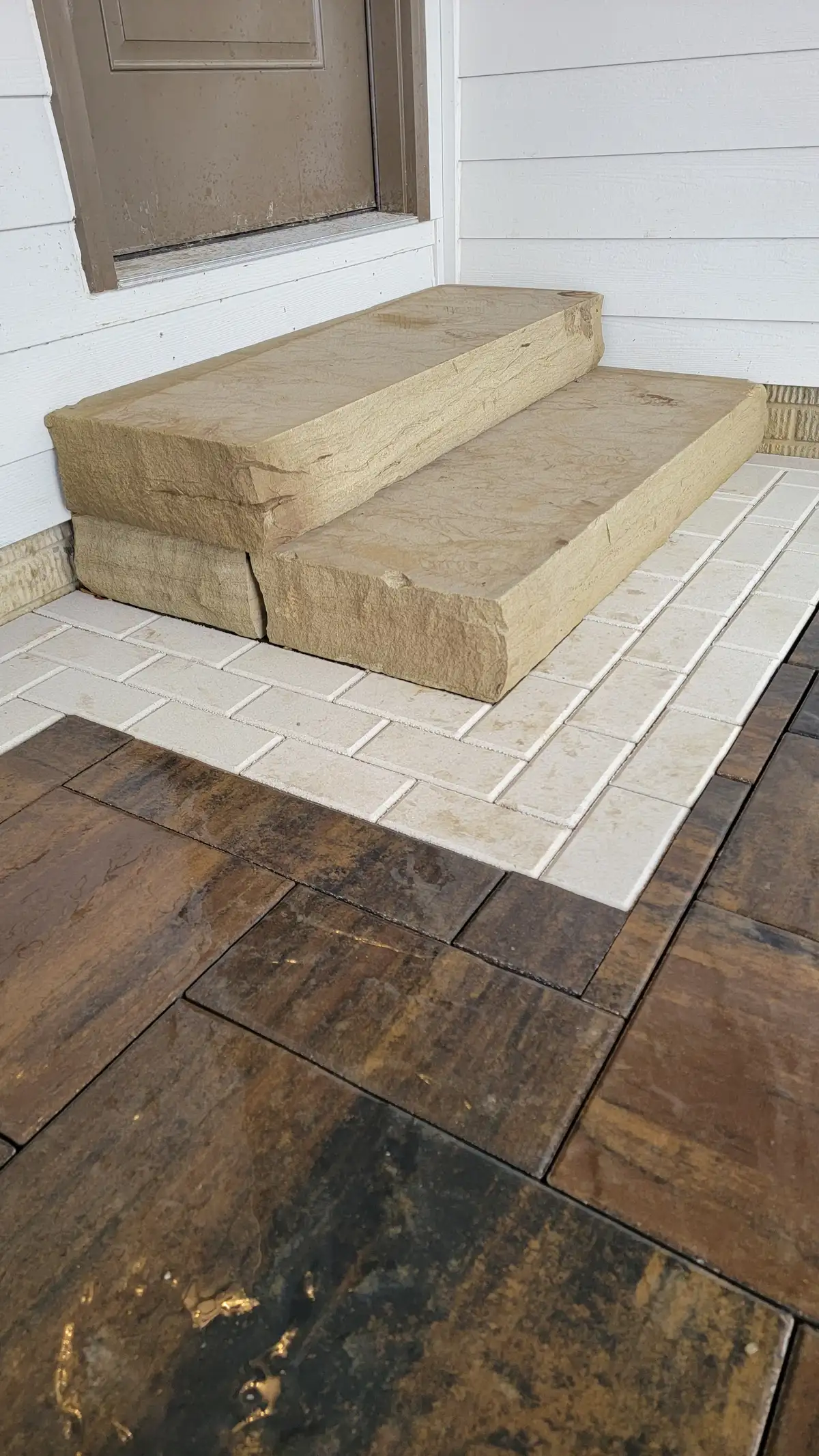 Flagstone patio with irregular pattern