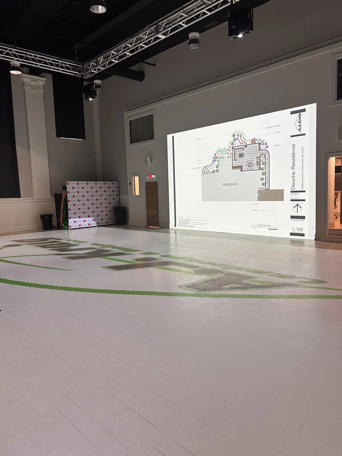 Immersive landscape design visualization and planning session
